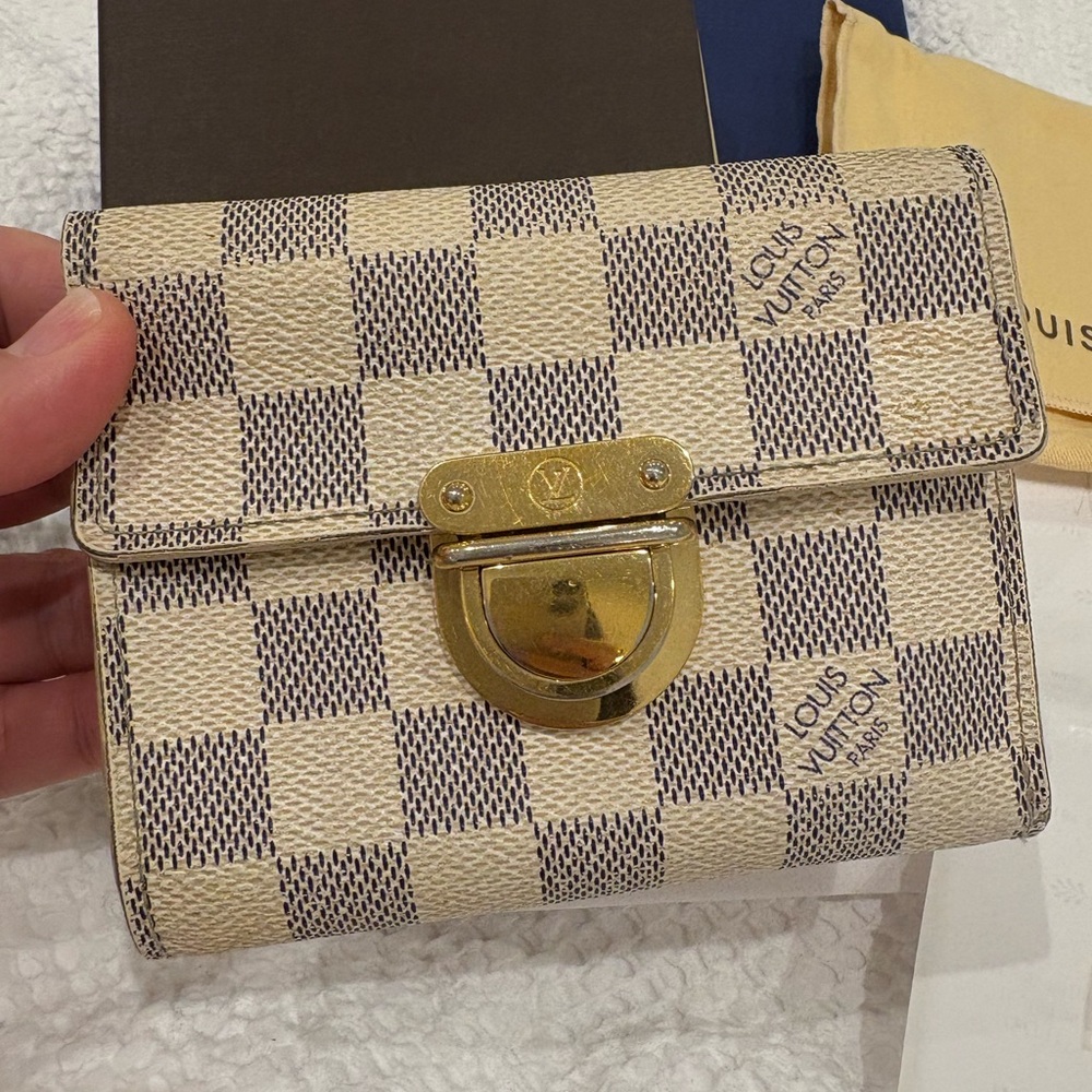 LOUIS VUITTON Damier Azur Koala Wallet